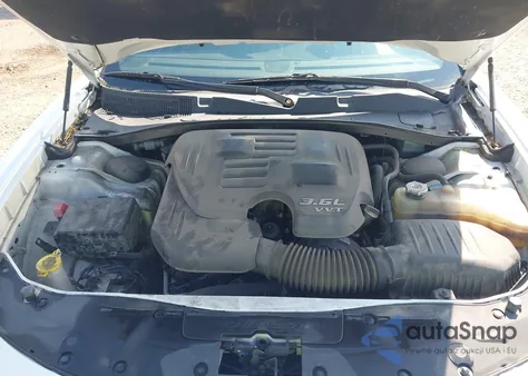 2018 Dodge Charger Sxt Plus Rwd z USA, uszkodzony, nr VIN 2C3CDXHG5JH238410